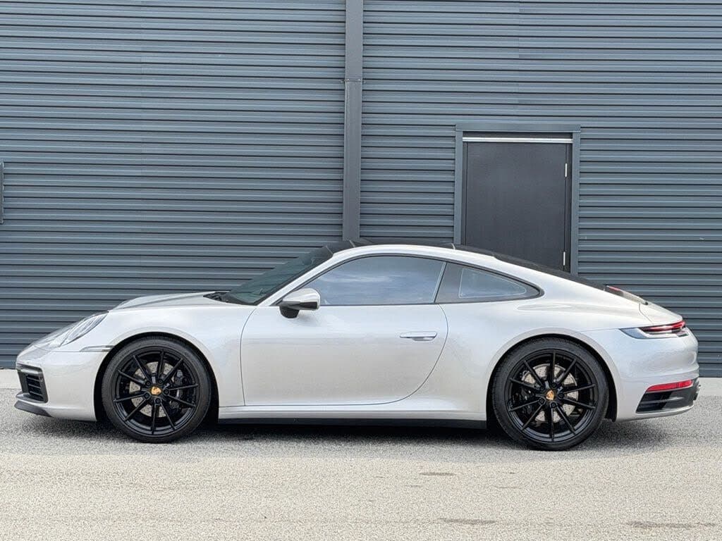 2020 Porsche 911 photo 2