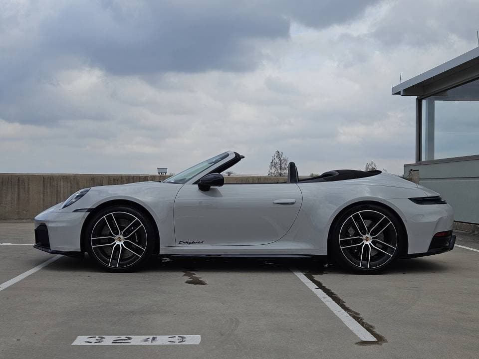2026 Porsche 911 photo 4