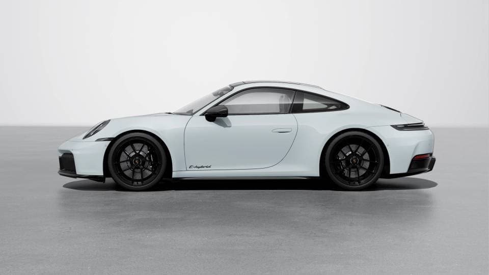 2026 Porsche 911 photo 2