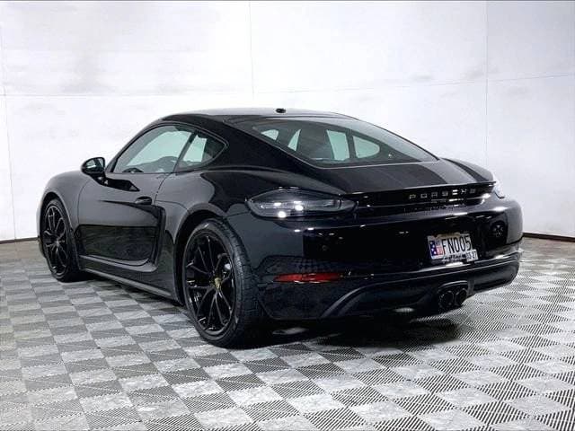 2025 Porsche Cayman photo 4