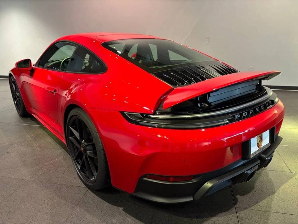2026 Porsche 911 photo 4