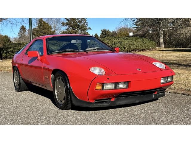 1984 Porsche 928 photo 4