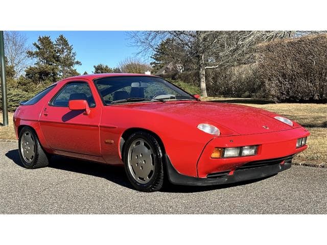 1984 Porsche 928 photo 5