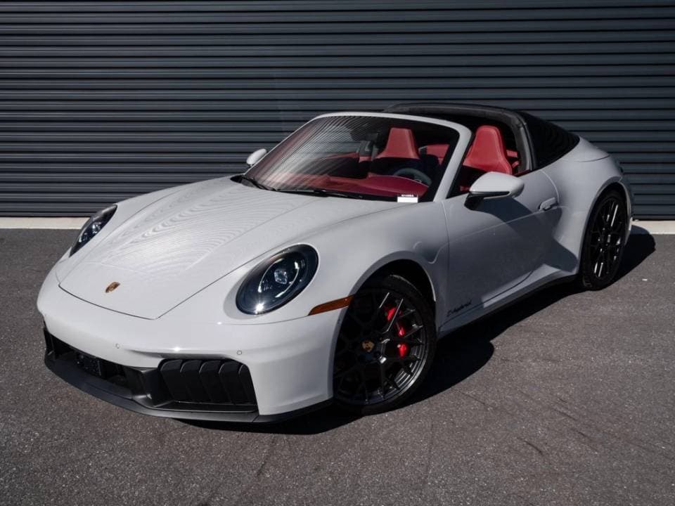 2025 Porsche 911 photo 4
