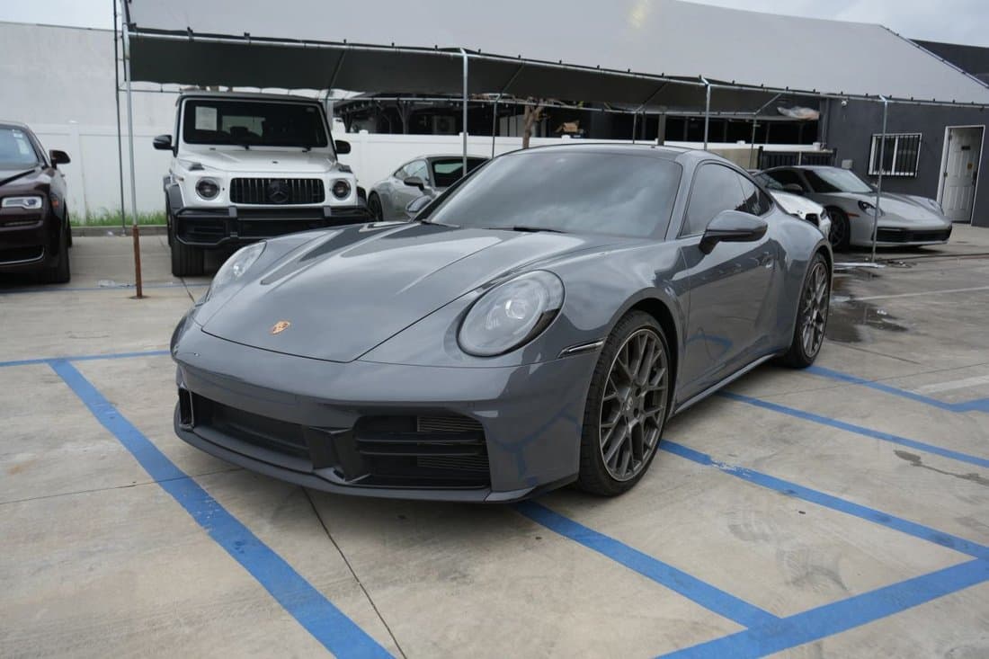 2025 Porsche 911 photo 4