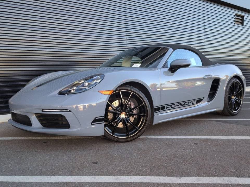 2025 Porsche Boxster photo 3