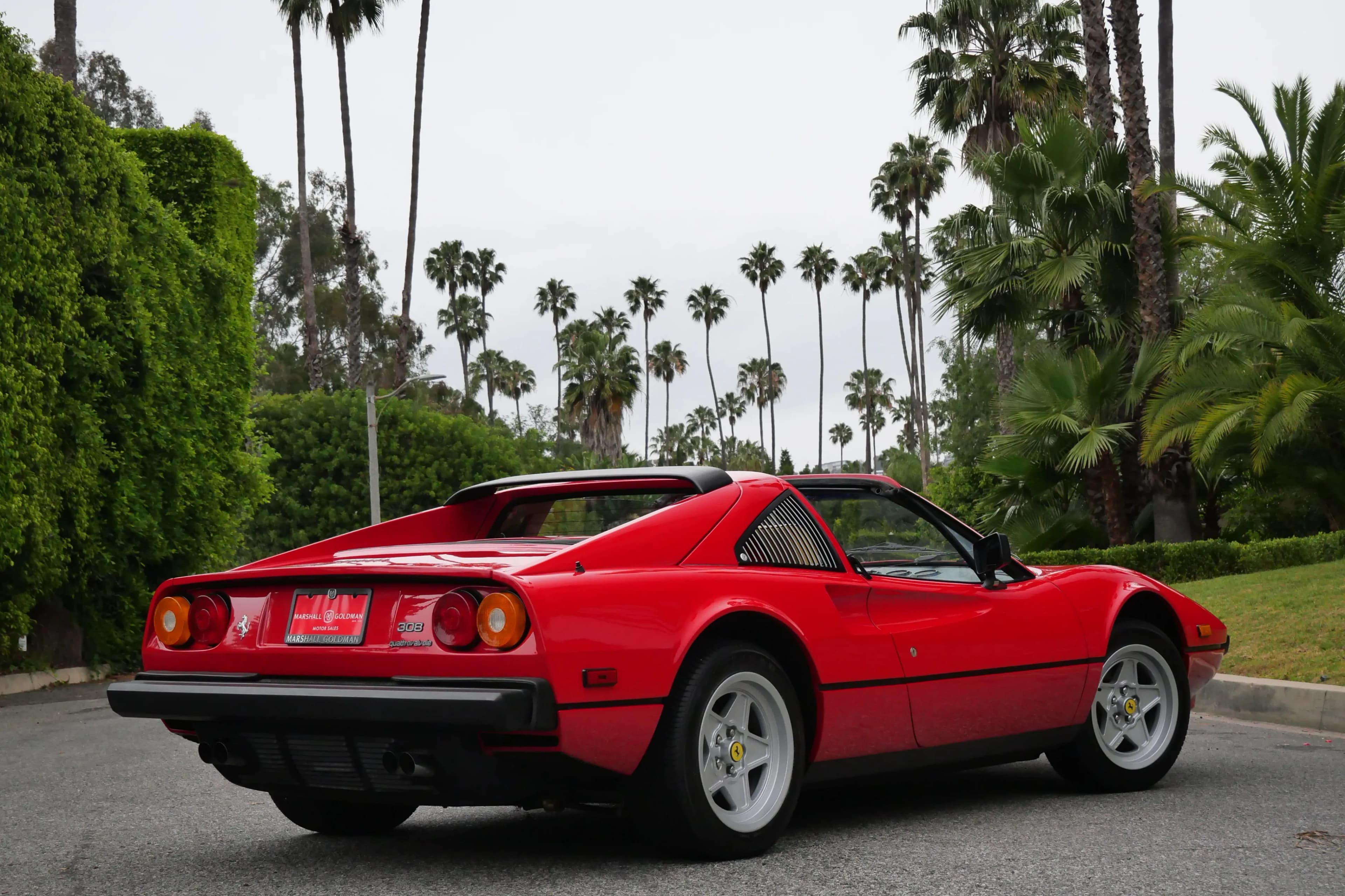 1985 Ferrari 308 photo 5