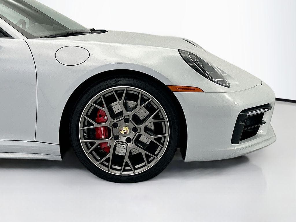 2024 Porsche 911 photo 1