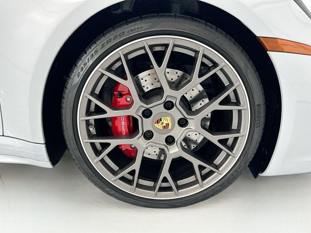 2024 Porsche 911 photo 4