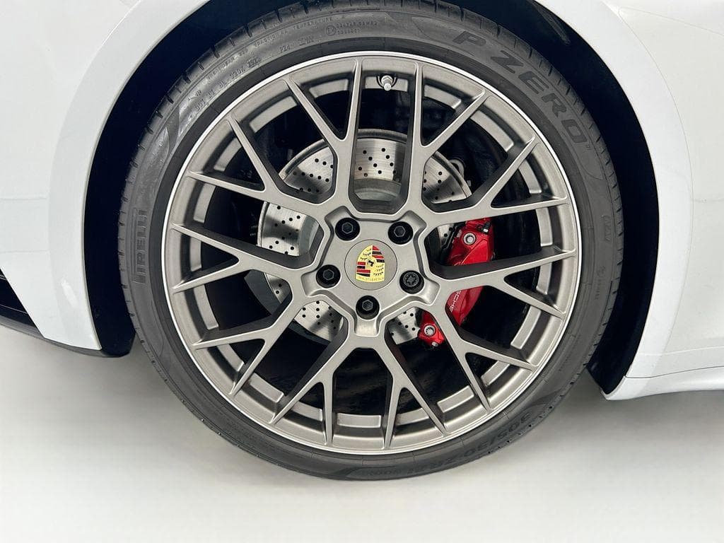 2024 Porsche 911 photo 5