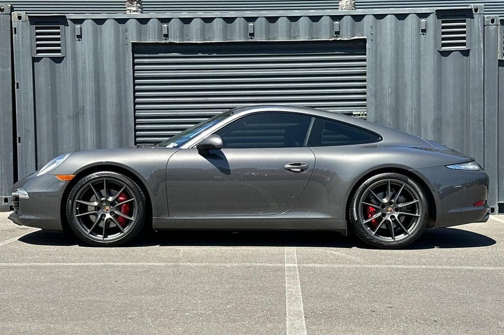 2015 Porsche 911 photo 3