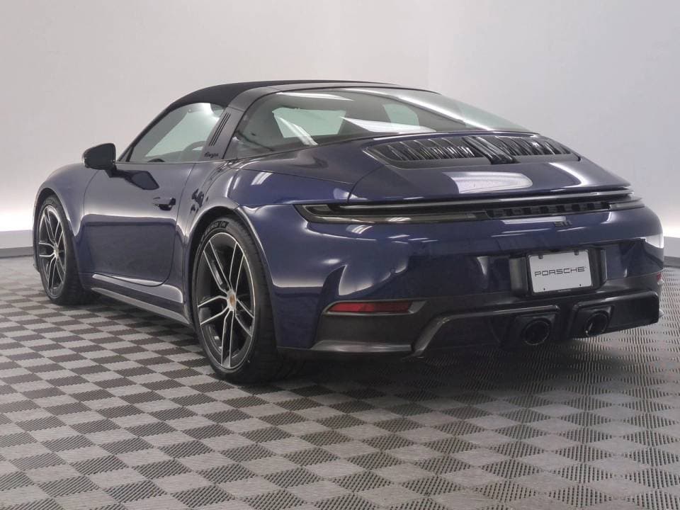 2025 Porsche 911