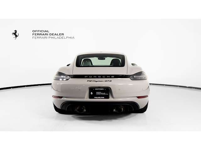 2024 Porsche Cayman photo 2
