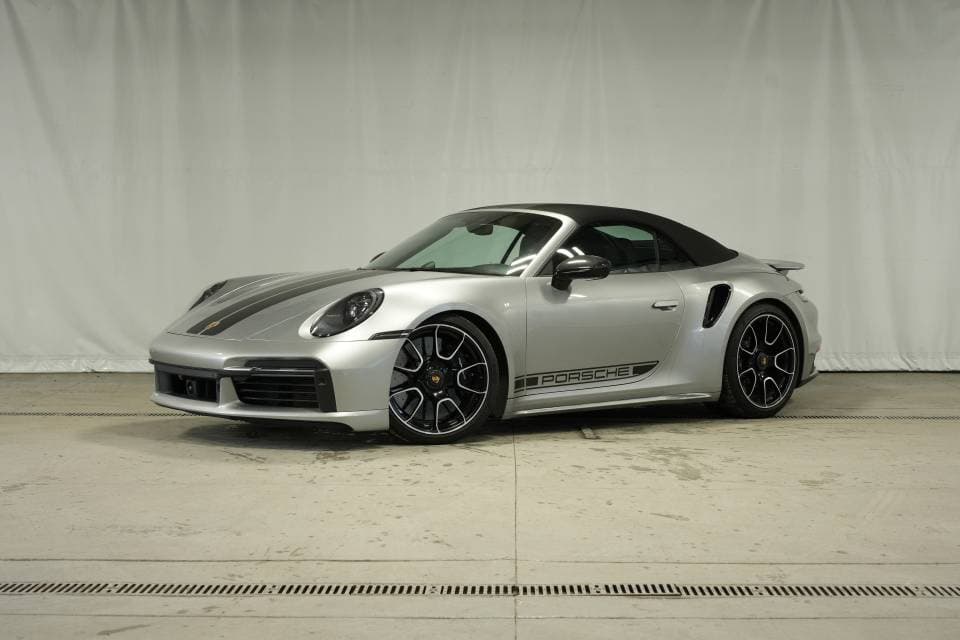 2021 Porsche 911 photo 2