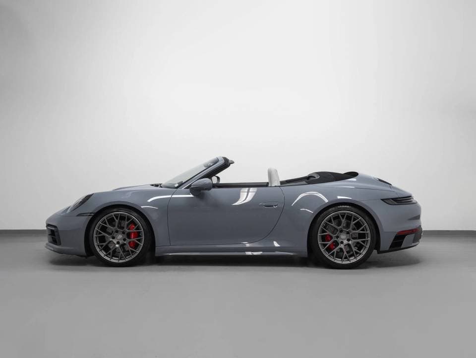 2024 Porsche 911 photo 2