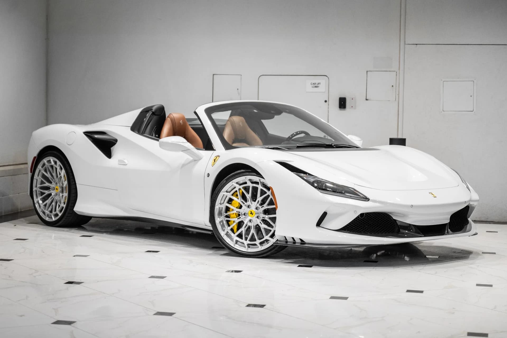 2023 Ferrari F8 photo 2