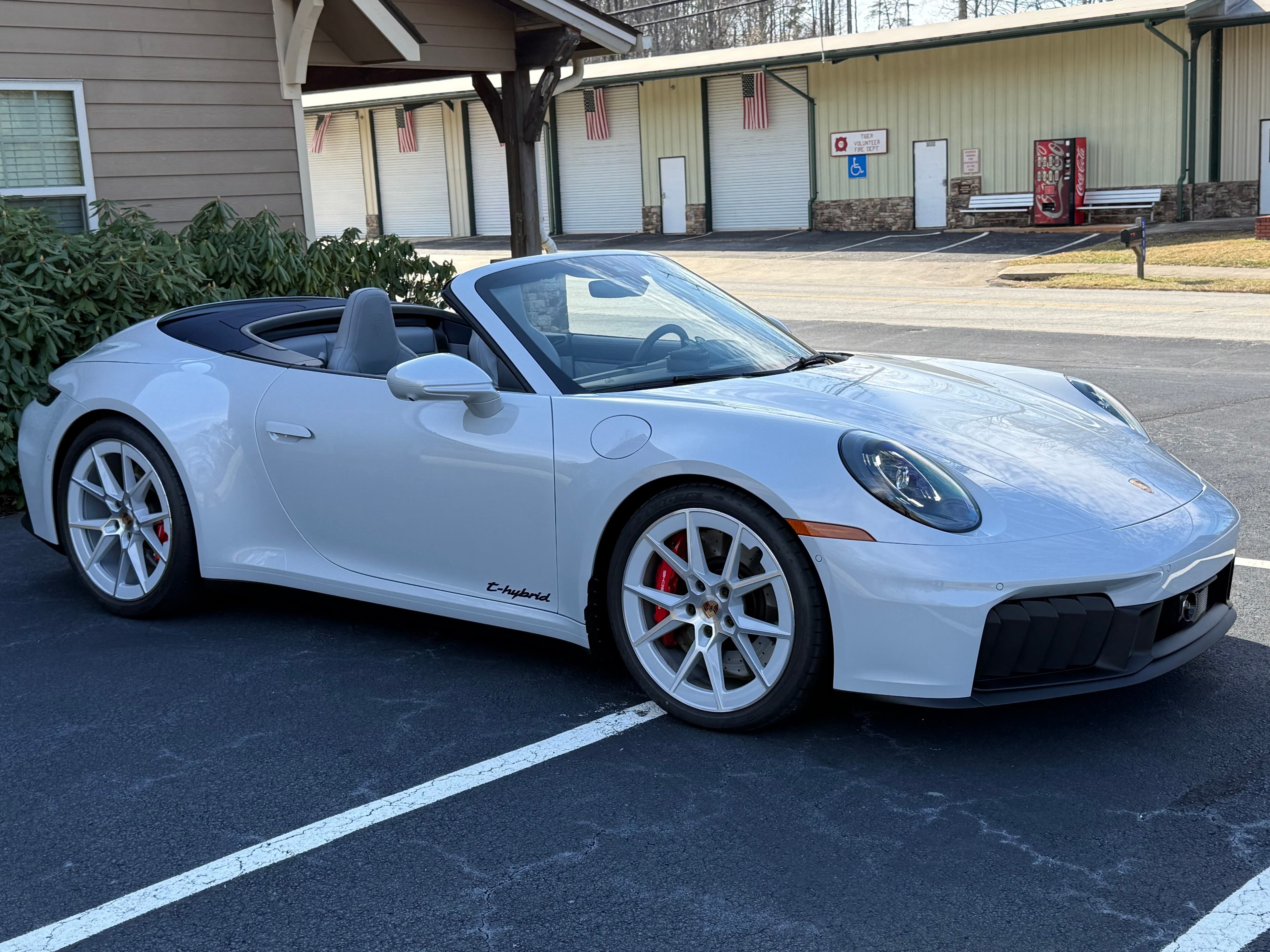 2026 Porsche 911 photo 2