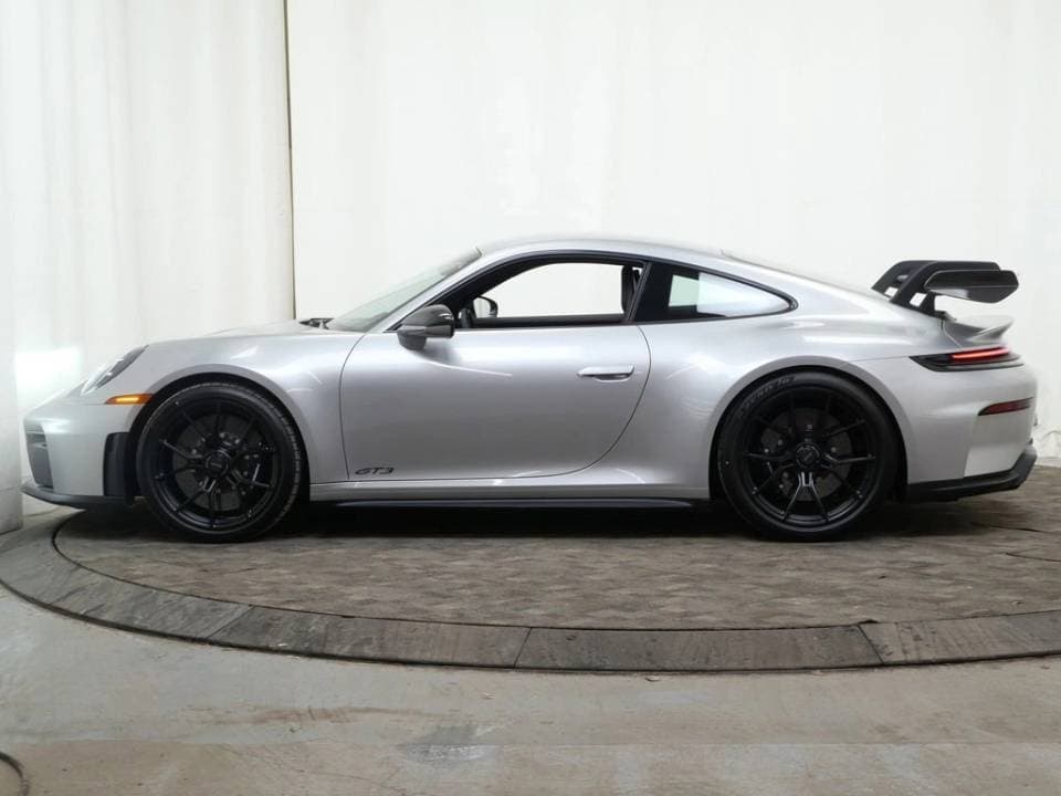 2026 Porsche 911 photo 3