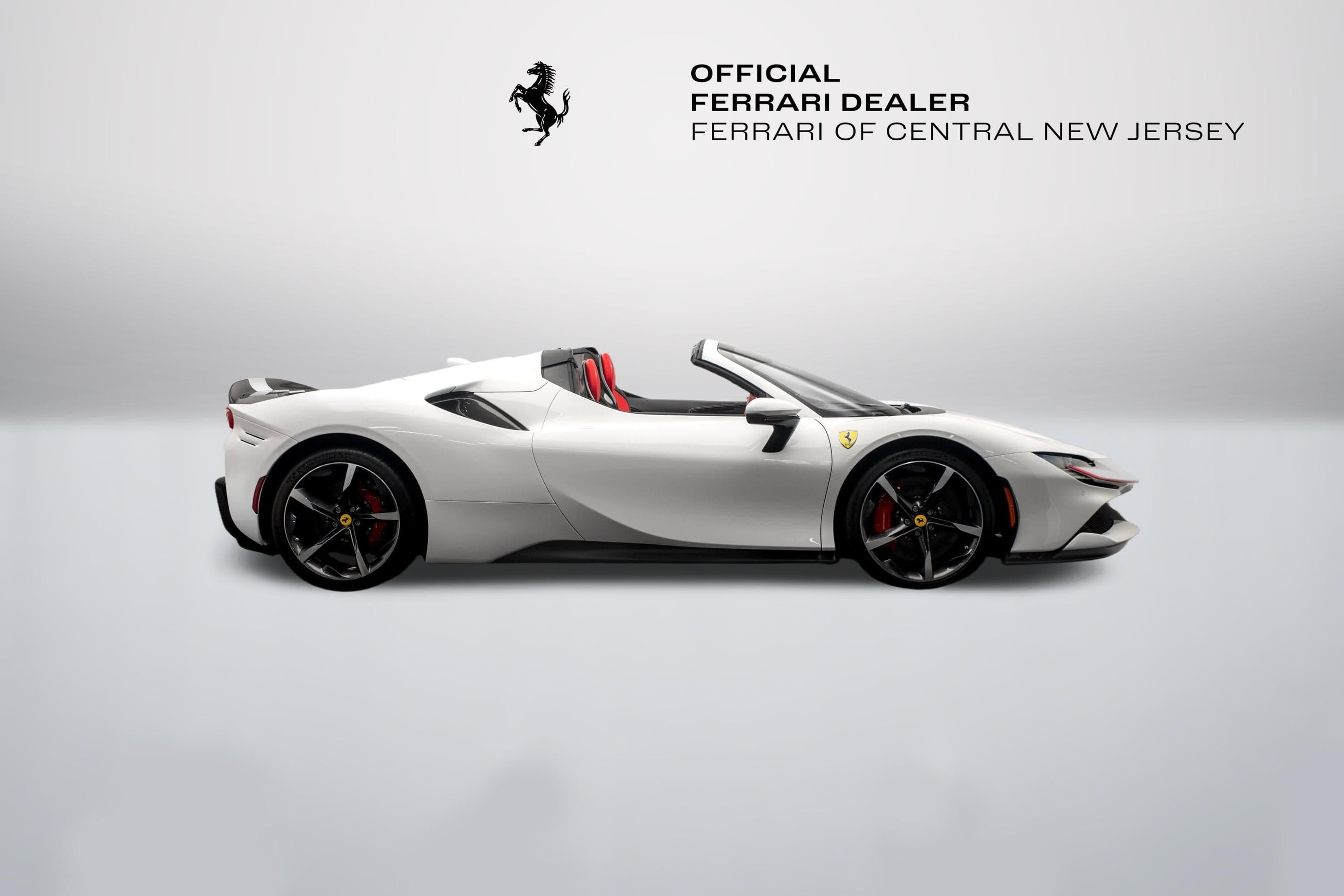 2022 Ferrari SF90 photo 2