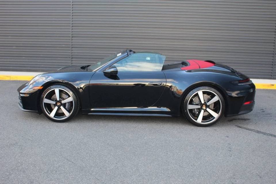 2026 Porsche 911 photo 3
