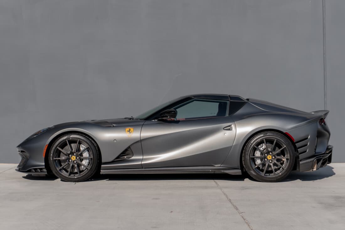 2023 Ferrari 812 photo 1