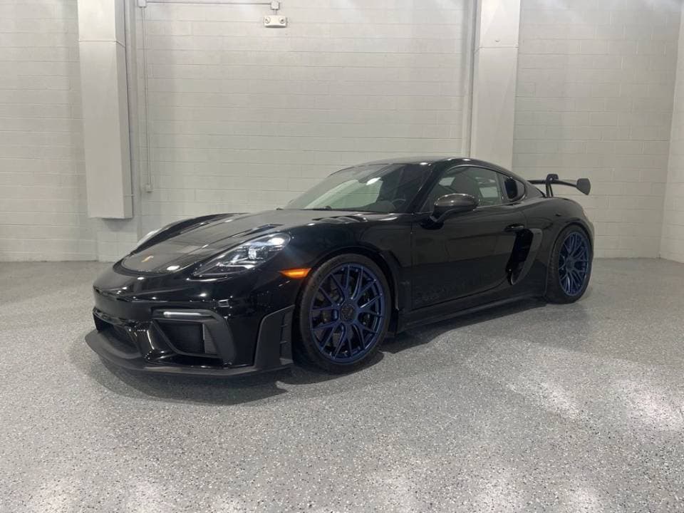 2024 Porsche Cayman photo 3