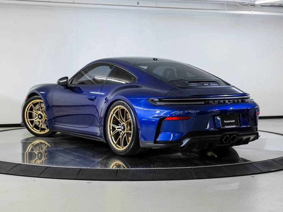2025 Porsche 911 photo 4