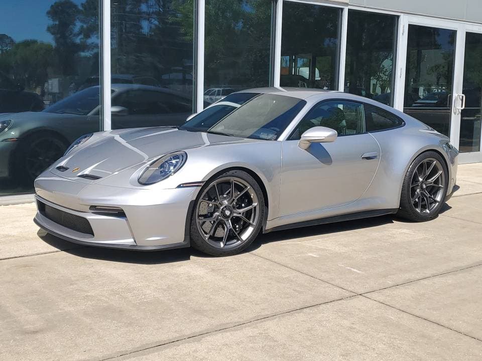 2024 Porsche 911 photo 2