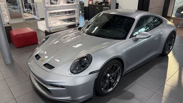2024 Porsche 911 photo 3