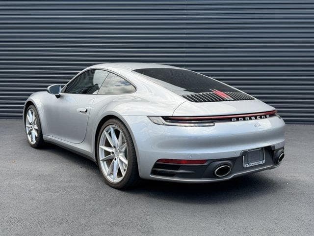 2021 Porsche 911 photo 3