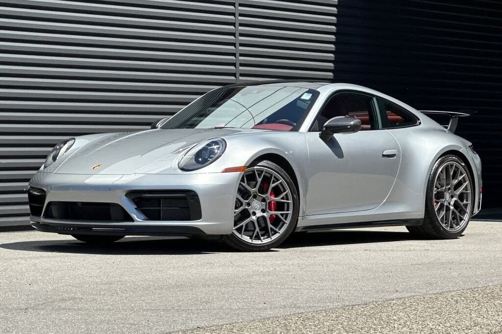 2024 Porsche 911 photo 3