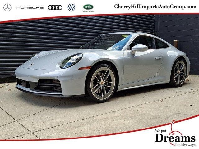 2025 Porsche 911 photo 2