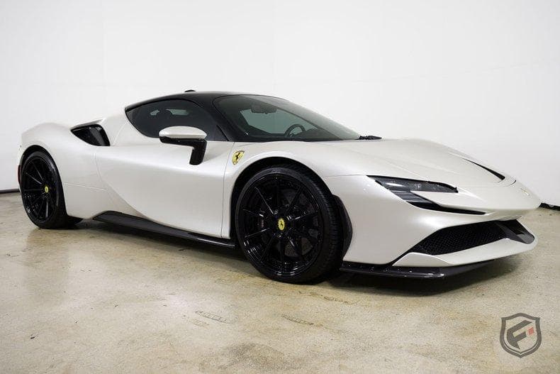 2022 Ferrari SF90 photo 2