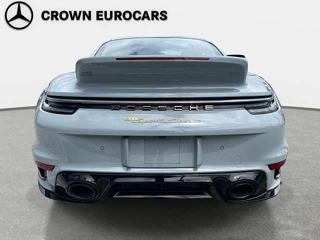 2023 Porsche 911 photo 3