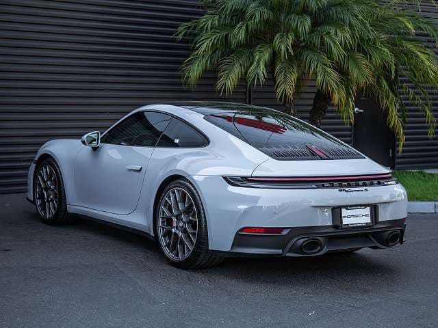2025 Porsche 911 photo 3