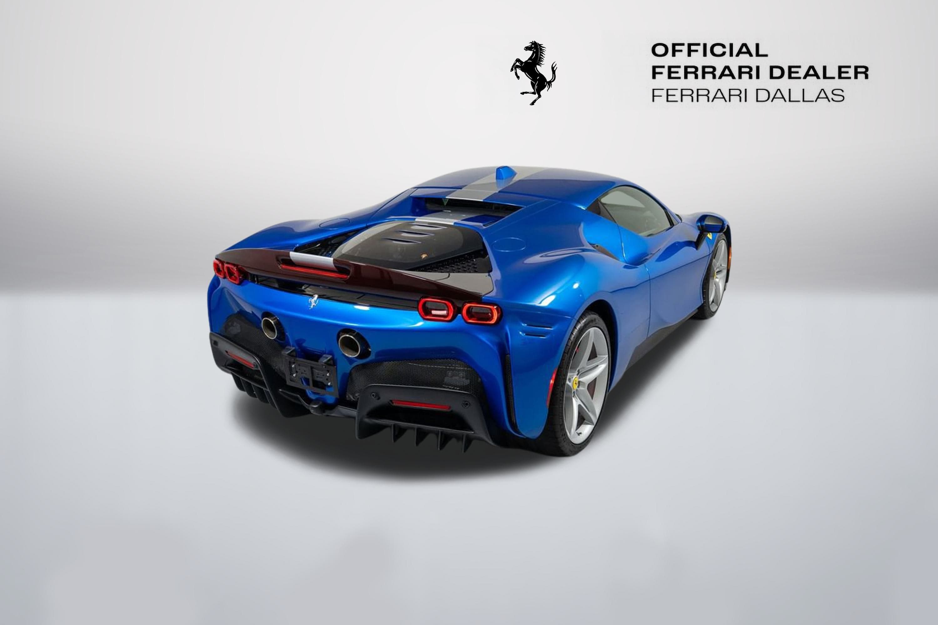 2023 Ferrari SF90 photo 2