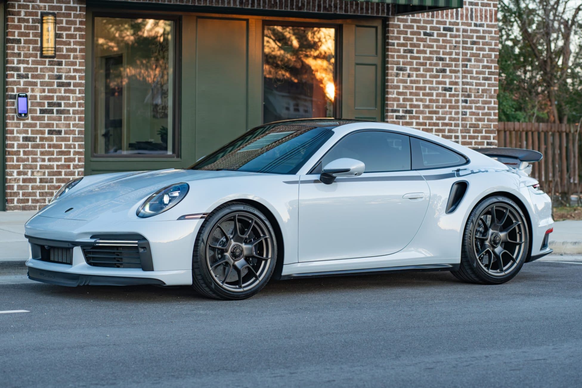 2025 Porsche 911 photo 2