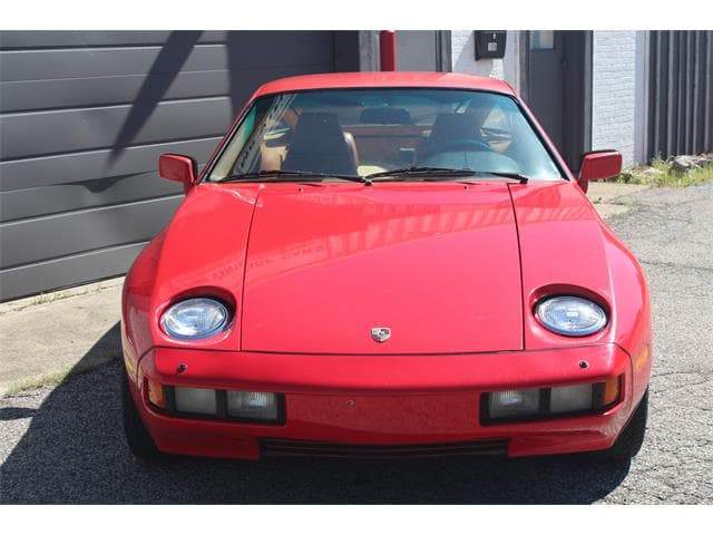1979 Porsche 928 photo 2