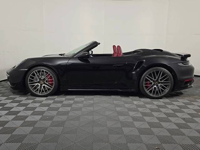 2023 Porsche 911 photo 3
