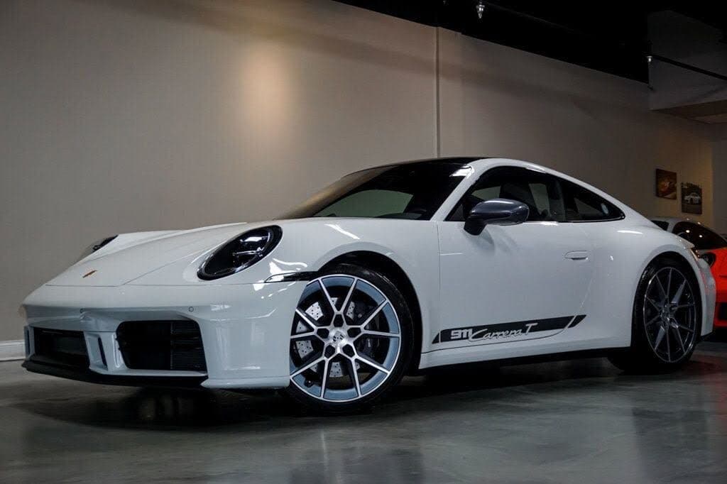 2025 Porsche 911 photo 3