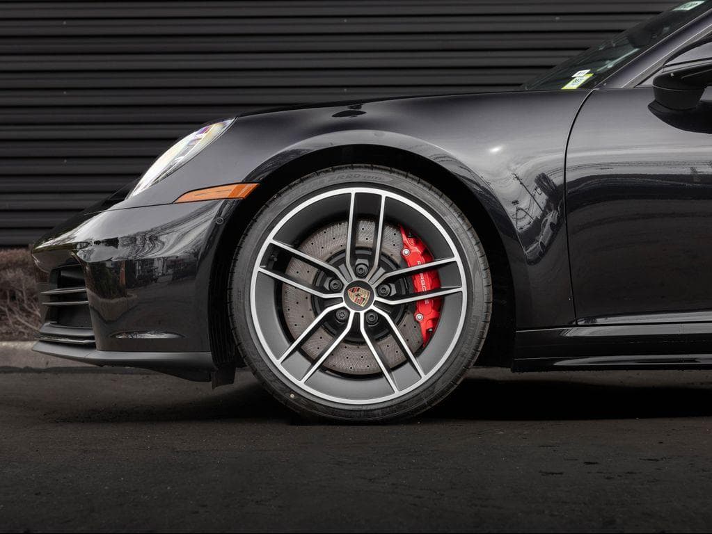 2026 Porsche 911 photo 2