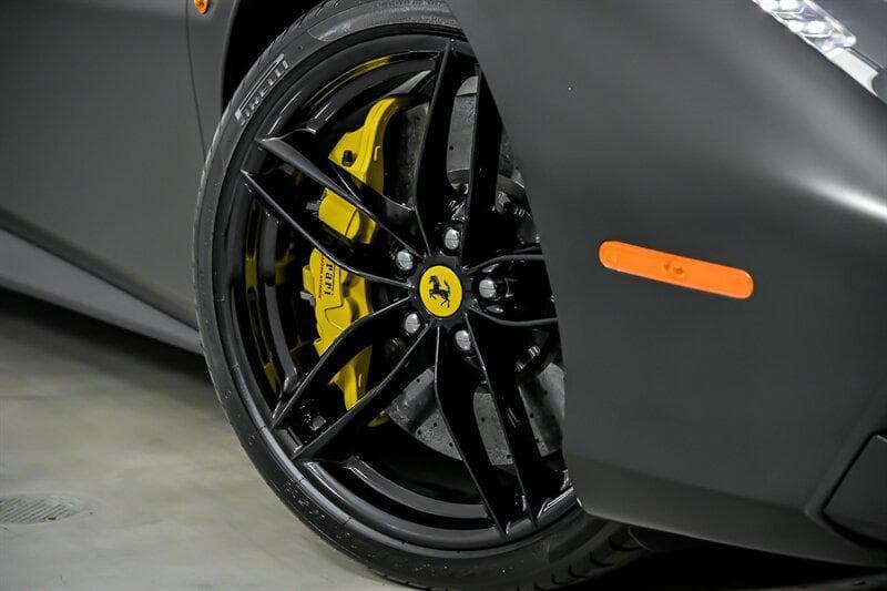 2016 Ferrari 488 photo 3