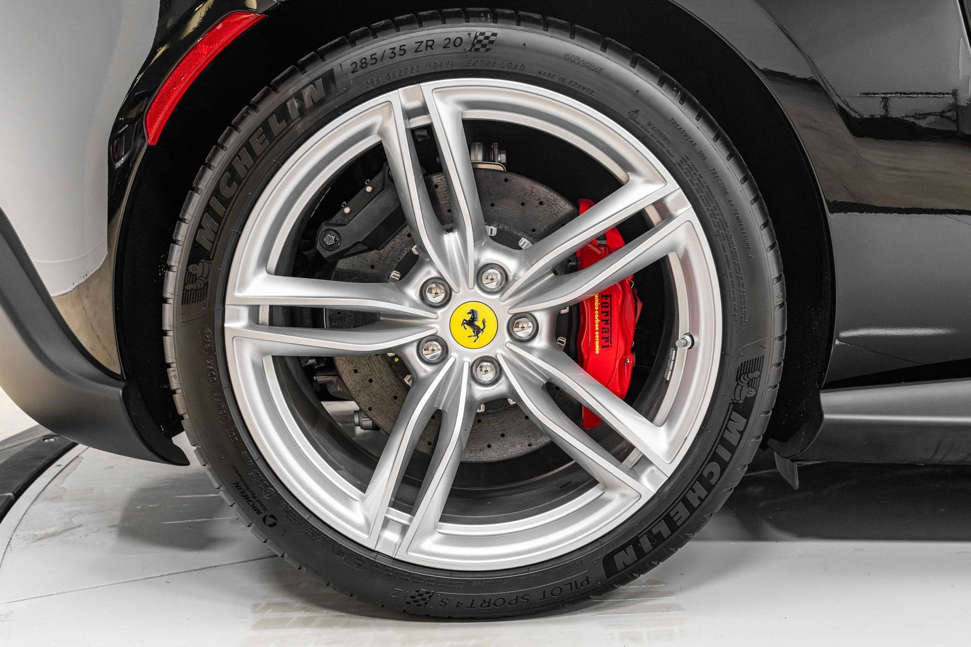 2025 Ferrari Roma photo 4