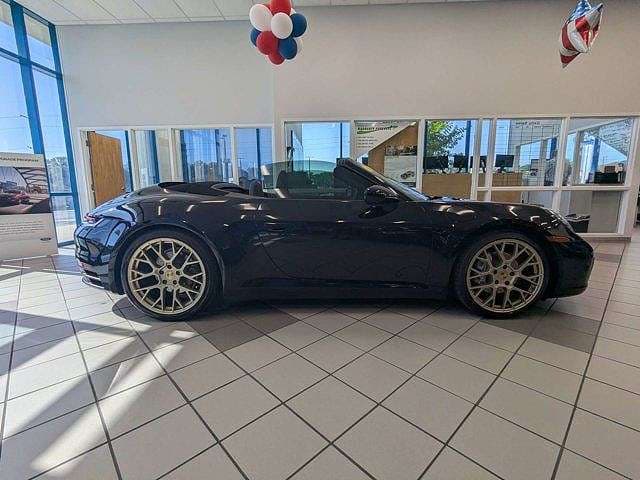 2022 Porsche 911 photo 3