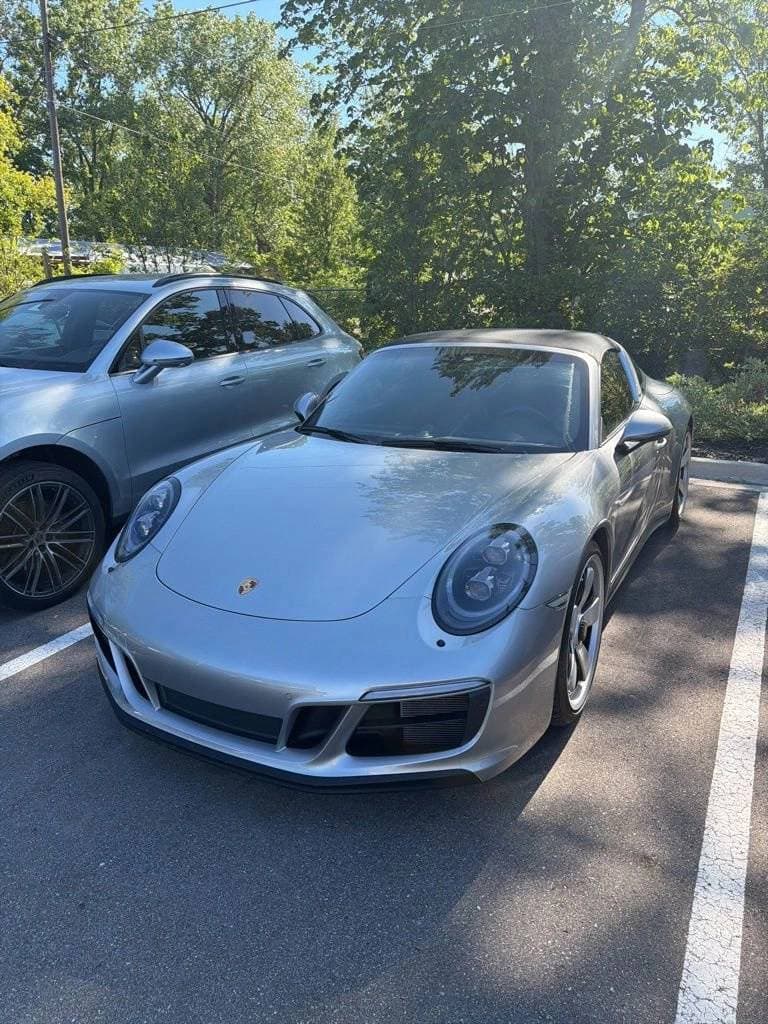 2018 Porsche 911
