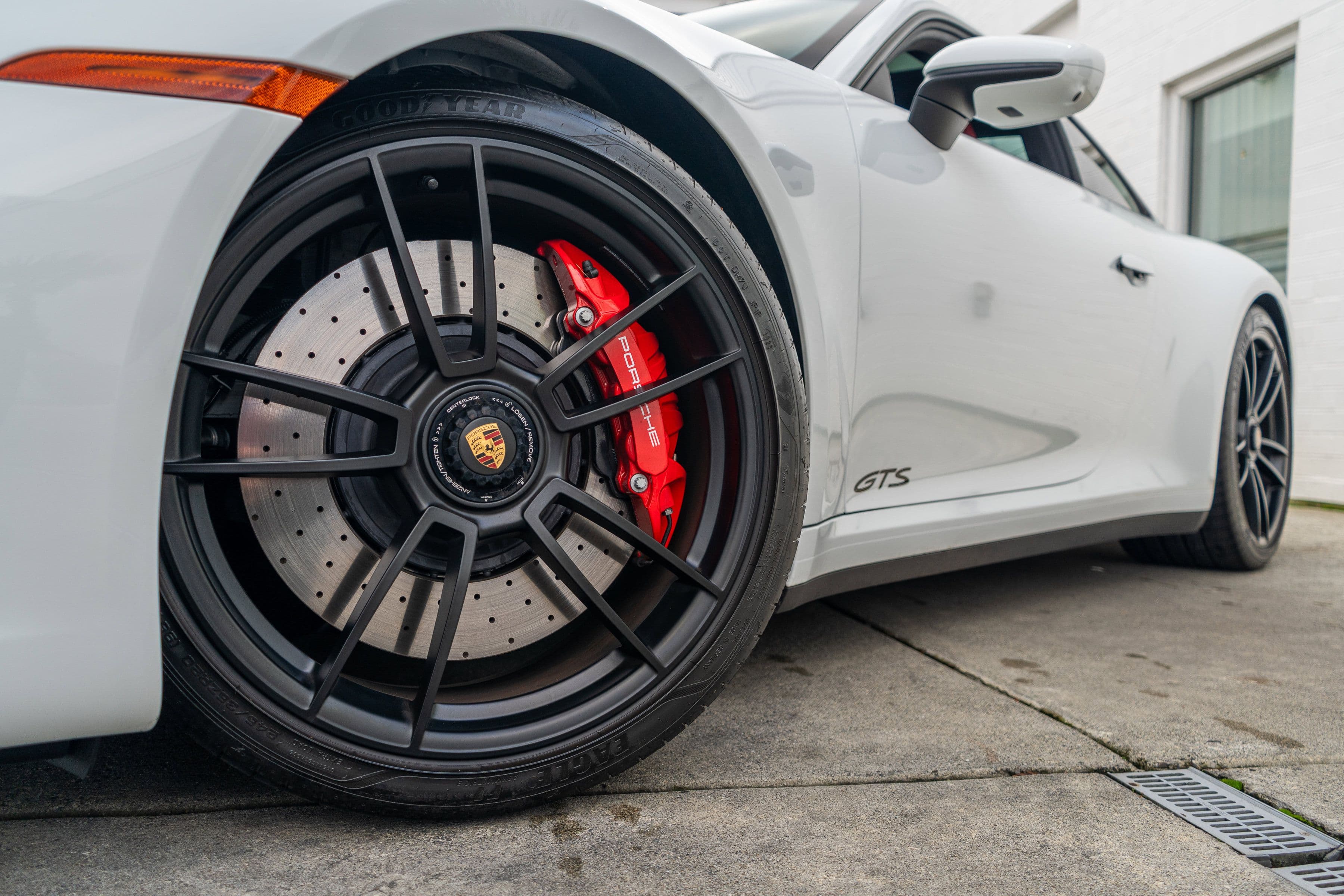 2024 Porsche 911 photo 5