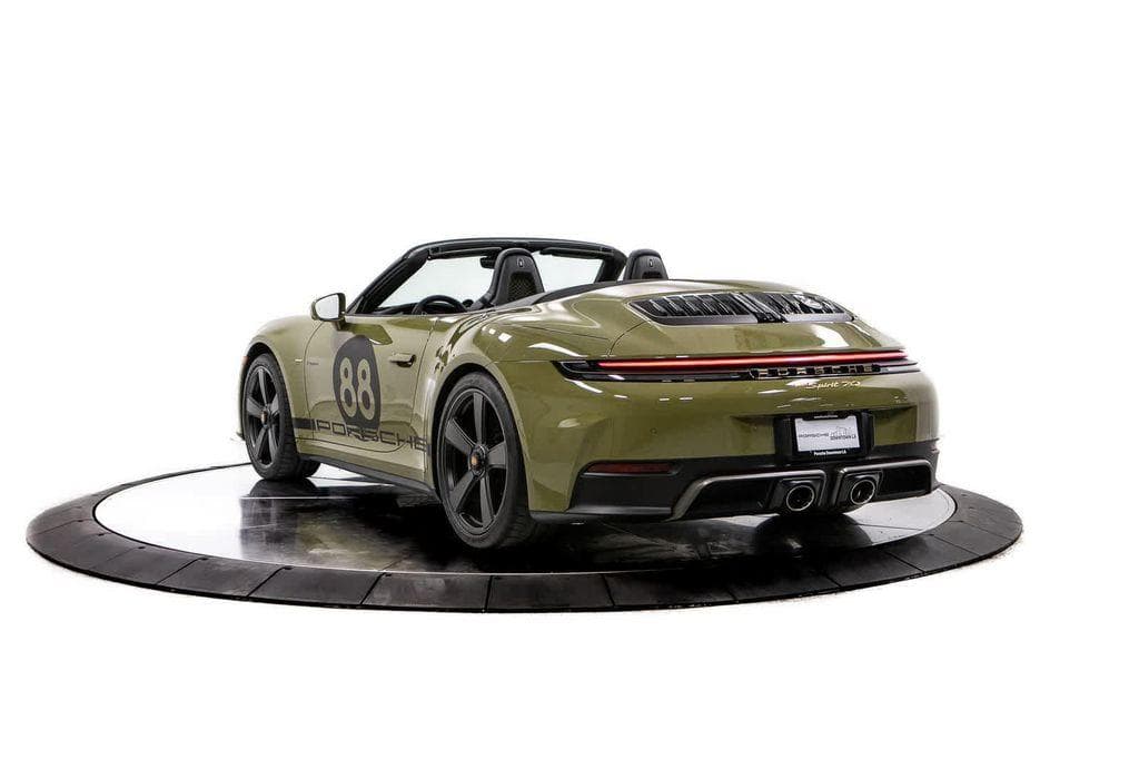 2026 Porsche 911 photo 3