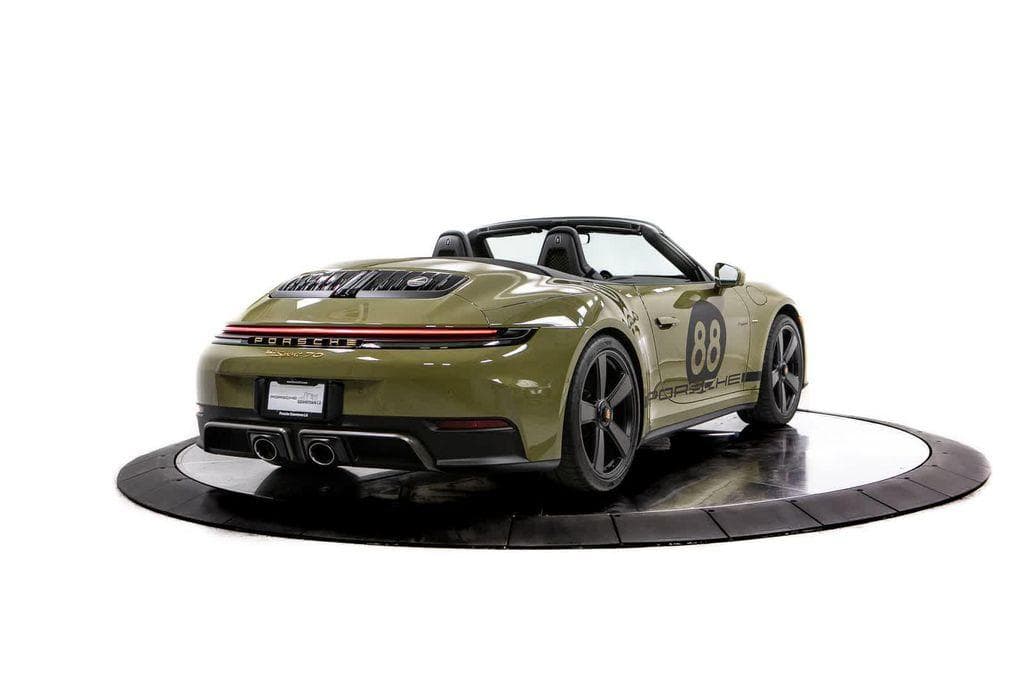 2026 Porsche 911 photo 5
