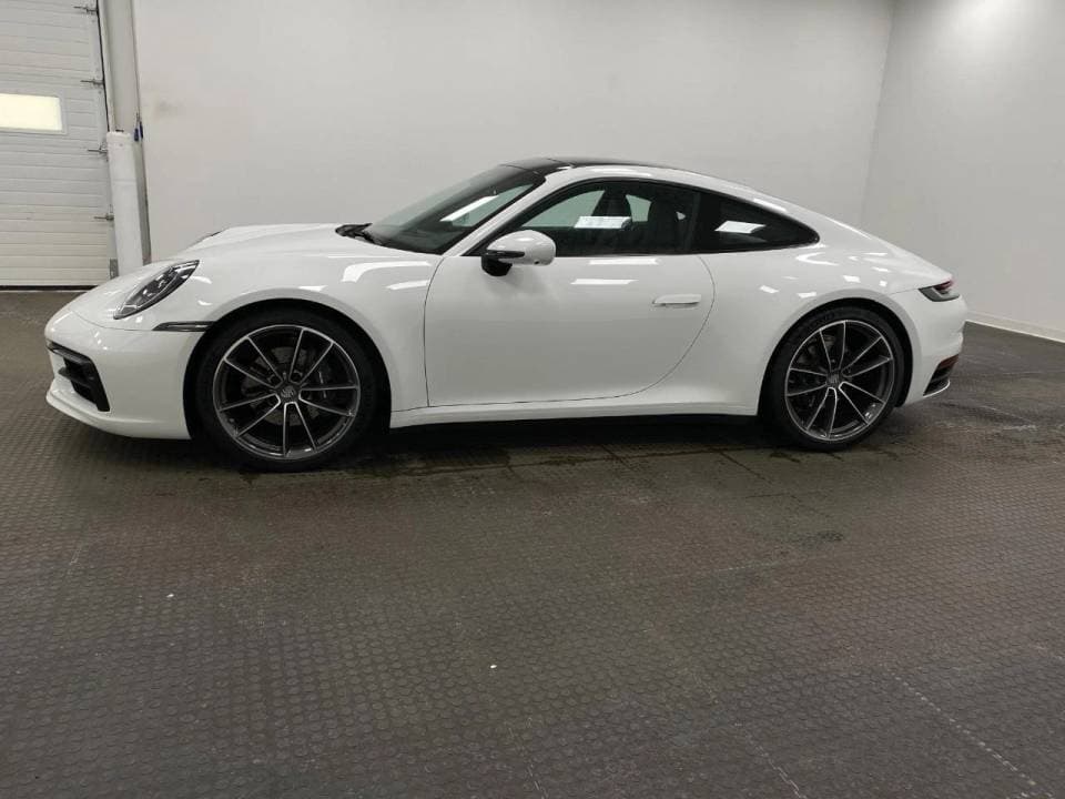 2024 Porsche 911 photo 3
