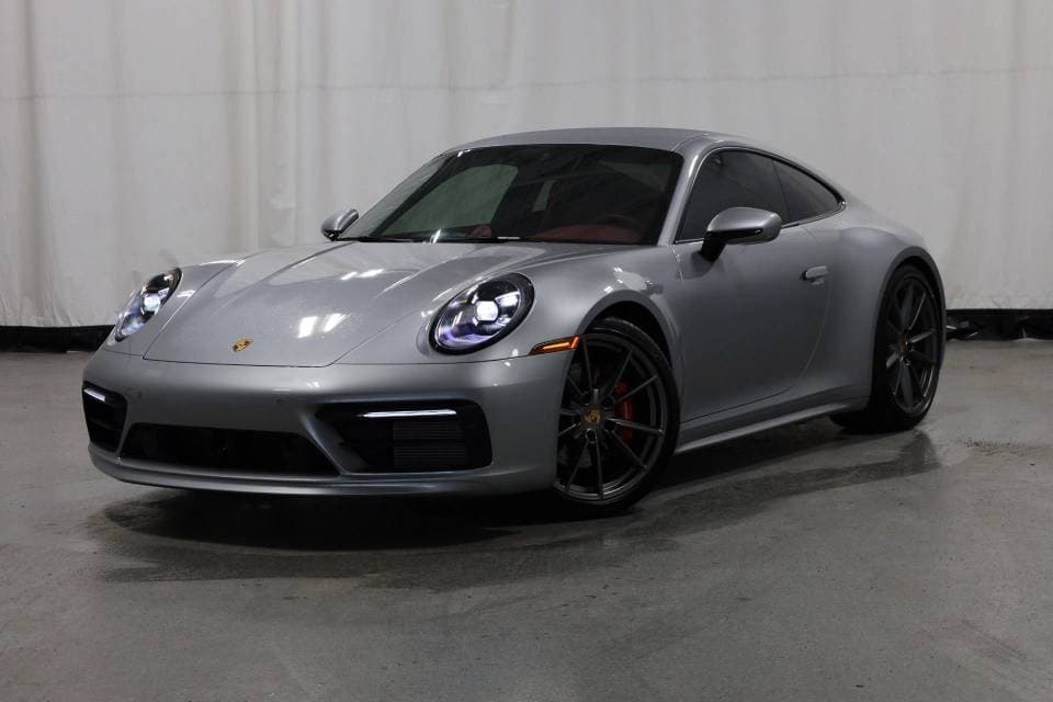 2024 Porsche 911 photo 2